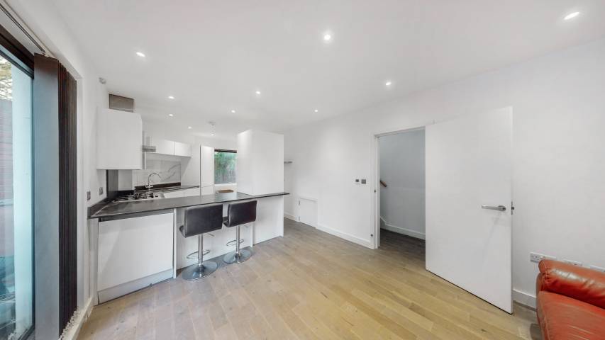Modern terraced house Melrose Avenue, Willesden Green